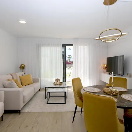 Appartement West Luxury Leona *